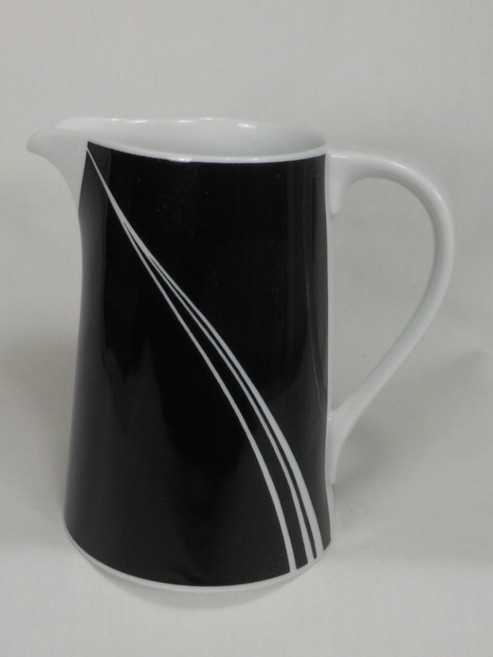 Block Spal Portugal Black Pearl creamer